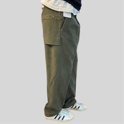 Pantalone tela cruda verde