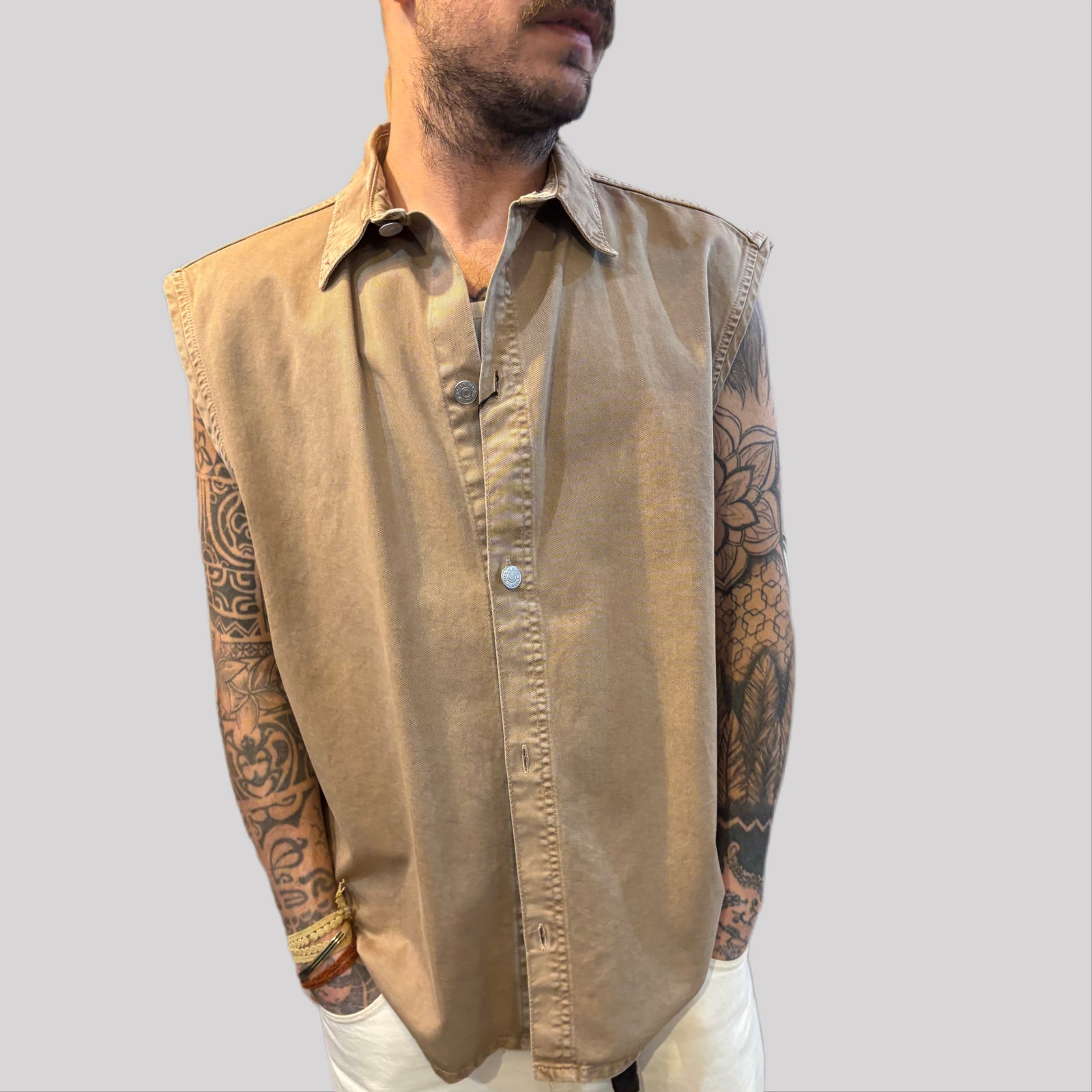 Camicia Gilet I'm brian sabbia