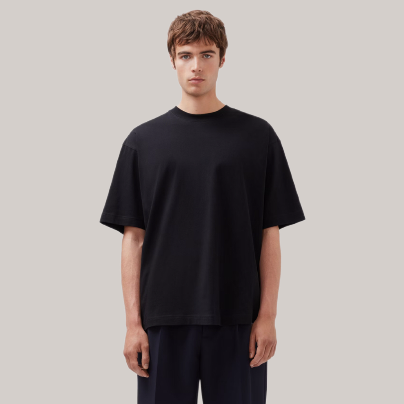 T-shirt studio nera