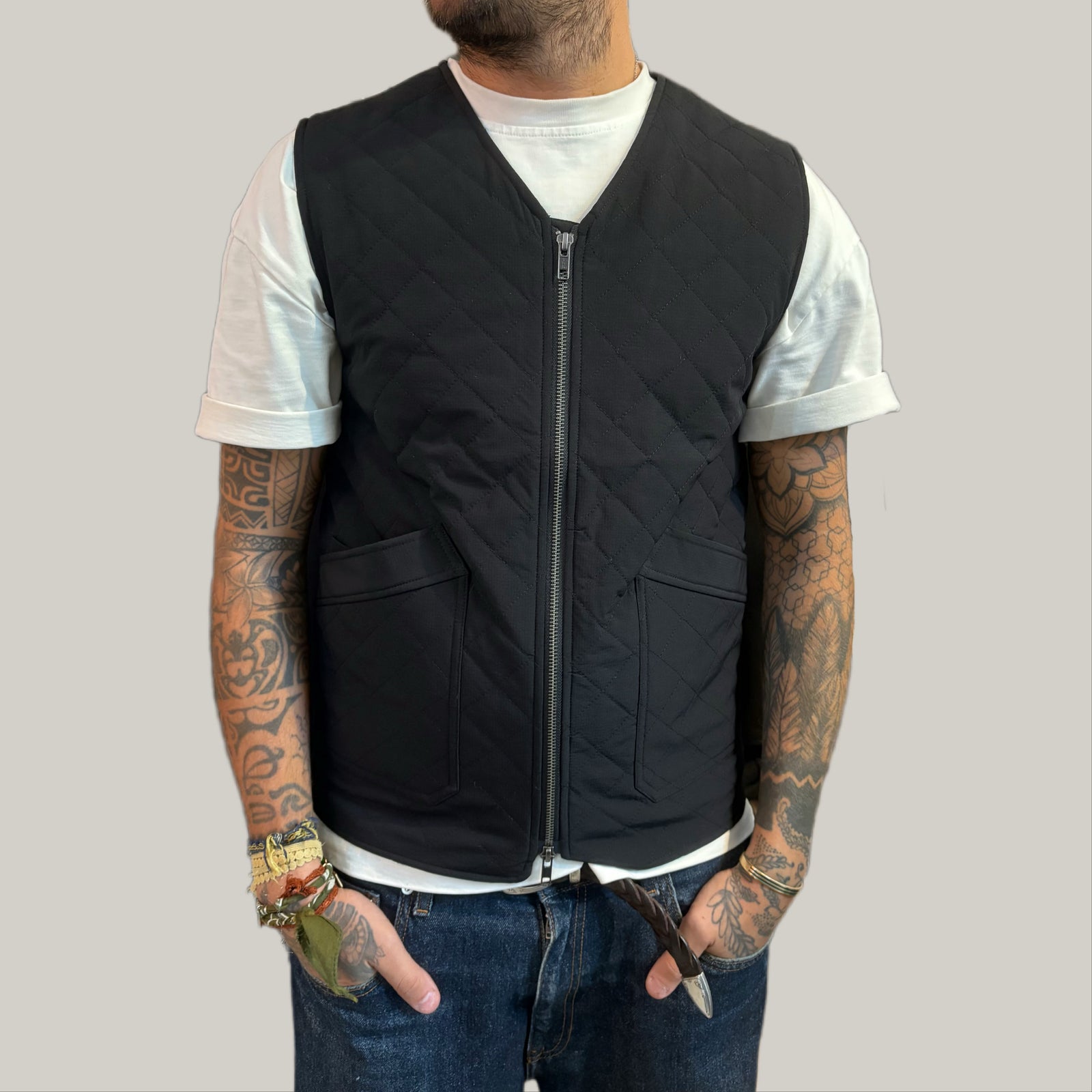 Gilet anerkjendt trapuntato nero